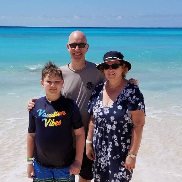 Meet your Posher, Sandy - Picture 1 of 1